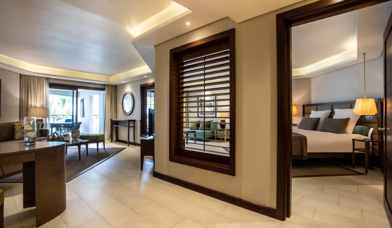 Royal Palm Hires 7194